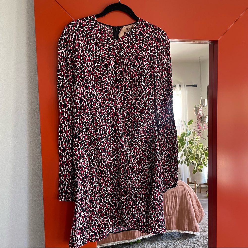 No. 21 Long Sleeve Red Black and White Printed Mini Dress